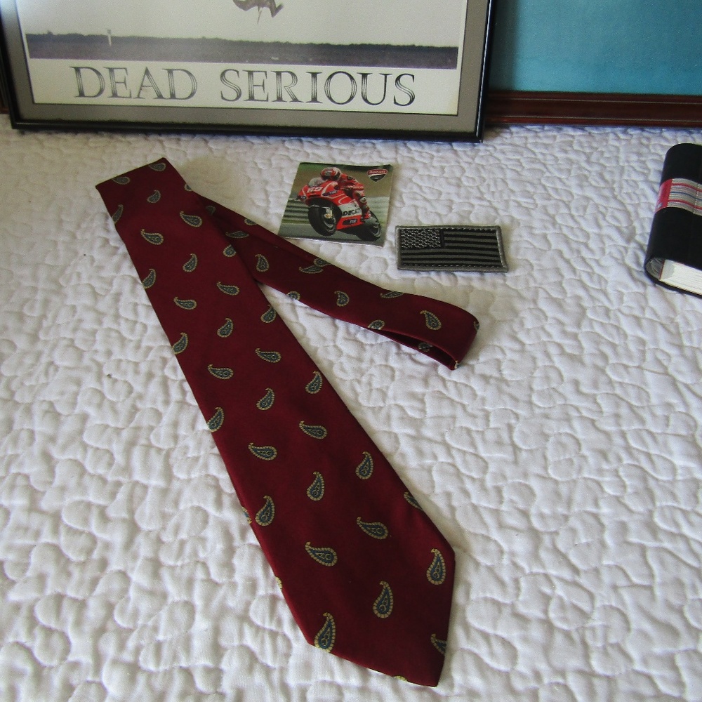Tom James Necktie . NWT